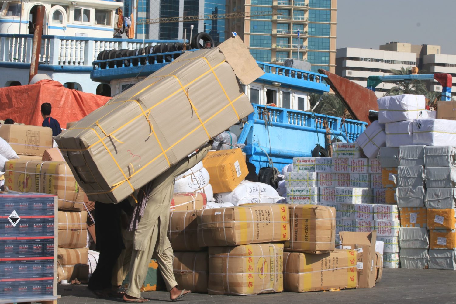 Dubai Hafen Tagelöhner VAE ©HorstReitz2016