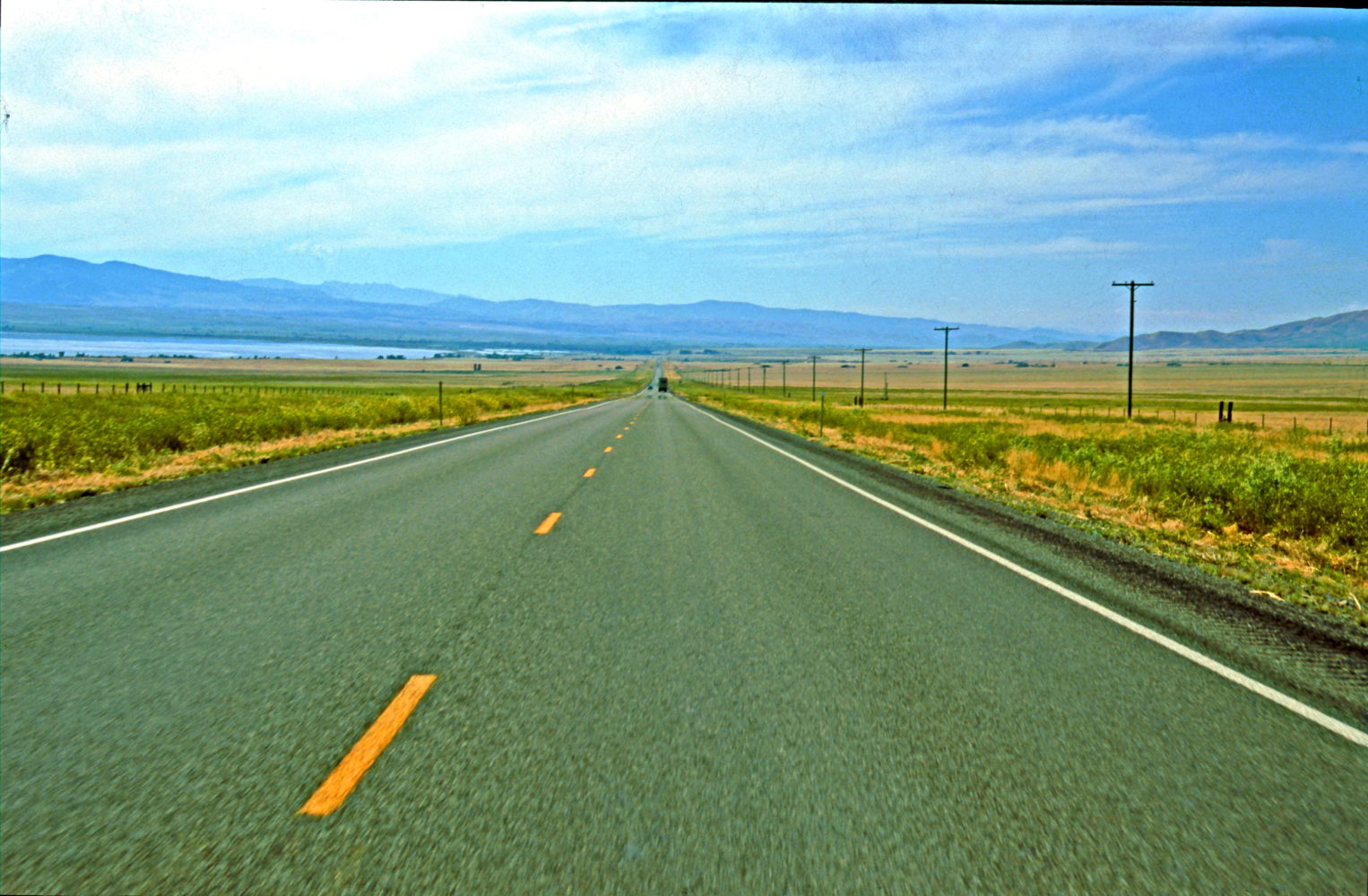 Endlose Straße in Oregon © Horst Reitz 1992