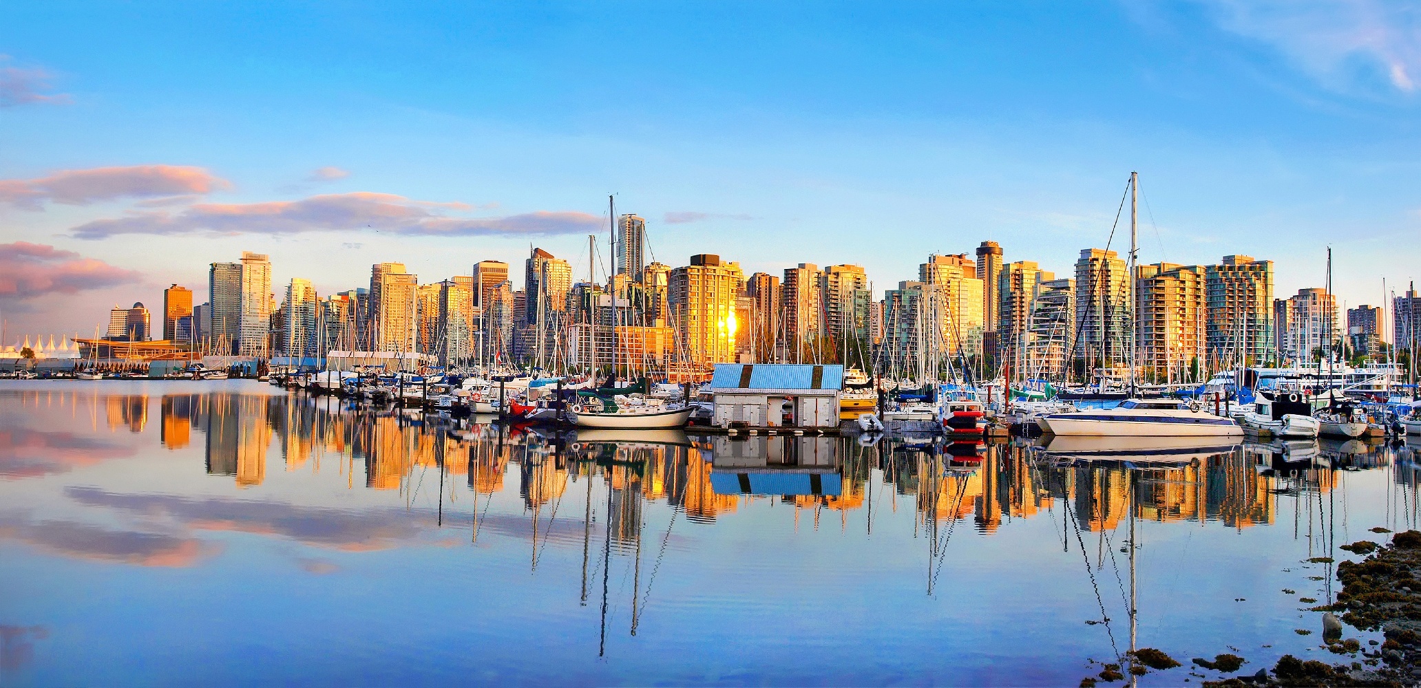 Vancouver Skyline Sonnenuntergang vom Stanley Park ©123RF