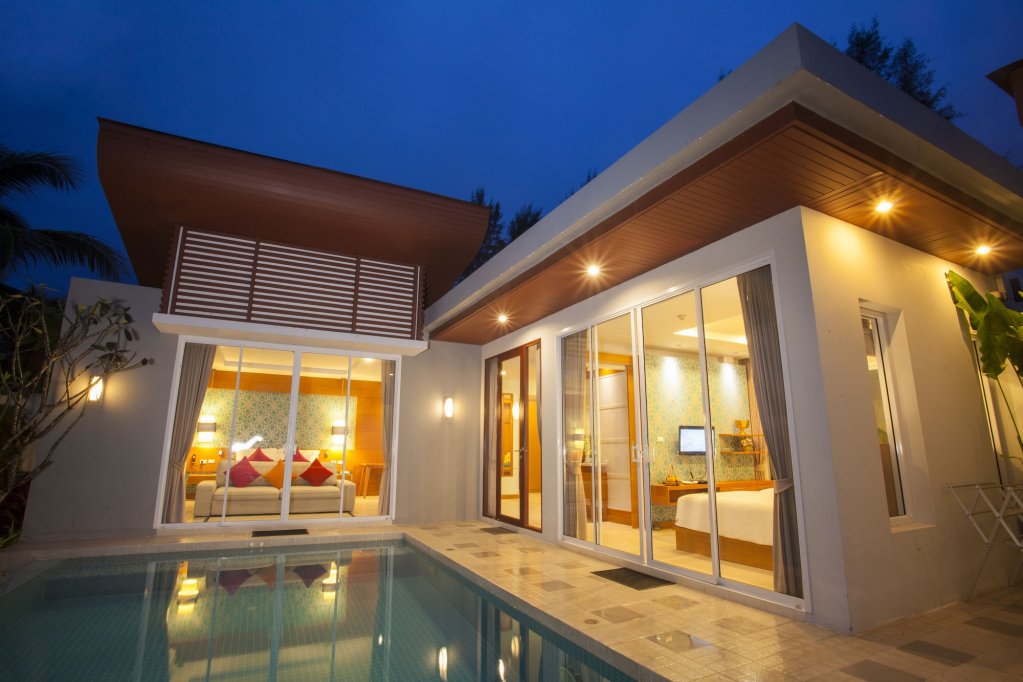 Apsara Beachfront Resort, Pool Villa